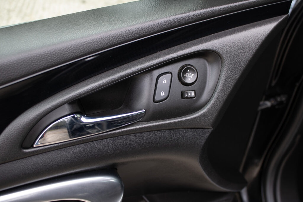 Predam Opel Insignia Combi Sports Tourer Inovation - 14