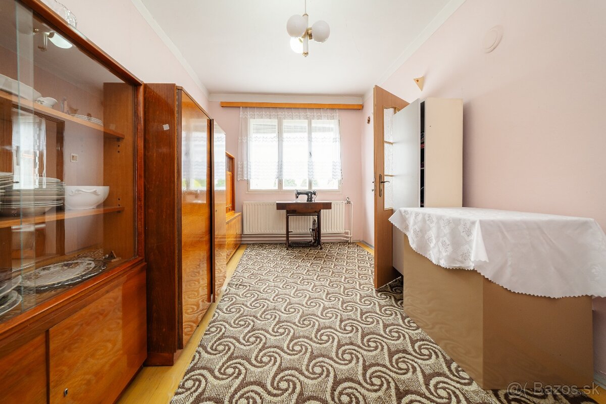 4-izbový rodinný dom s veľkým pozemkom a garážou – Borský Mi - 14