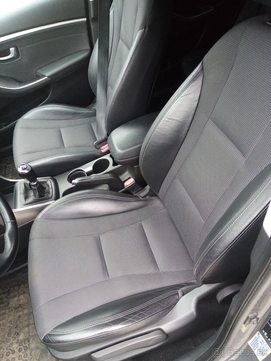 Predám Hyundai i30 1.6 CRDI/94 Kw- cena dohoda - 14