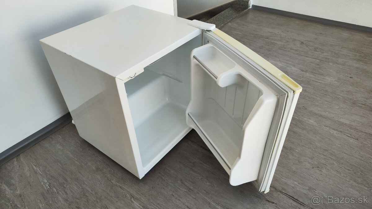 Mini chladnička Daewoo FR-061 - 14