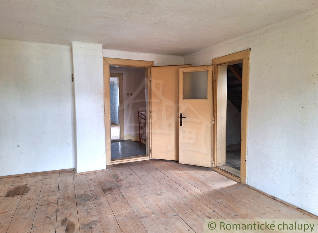 Priestranný dom na Liptove, ktorý má výhľad z izby na Kriv - 14