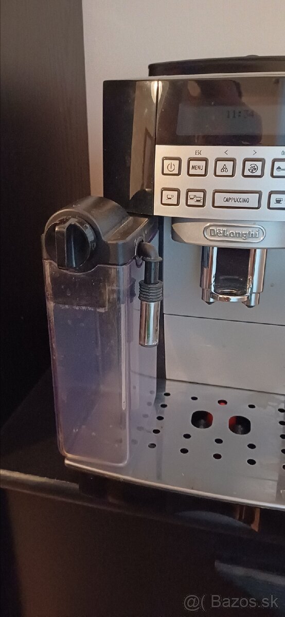 Predam DeLonghi Magnifica S - 14