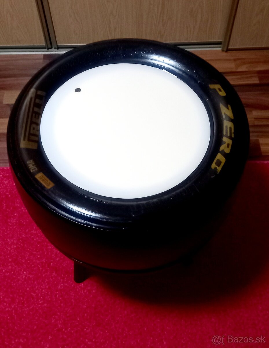 Stôl z pneumatiky formule 3000 - 14