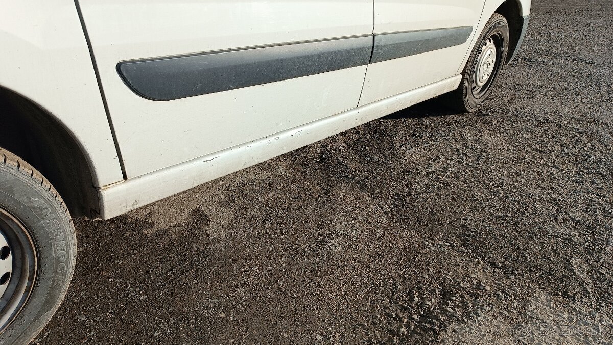 Citroën Jumpy 1,6Hdi Klima Koupeno v ČR 2015 - 14