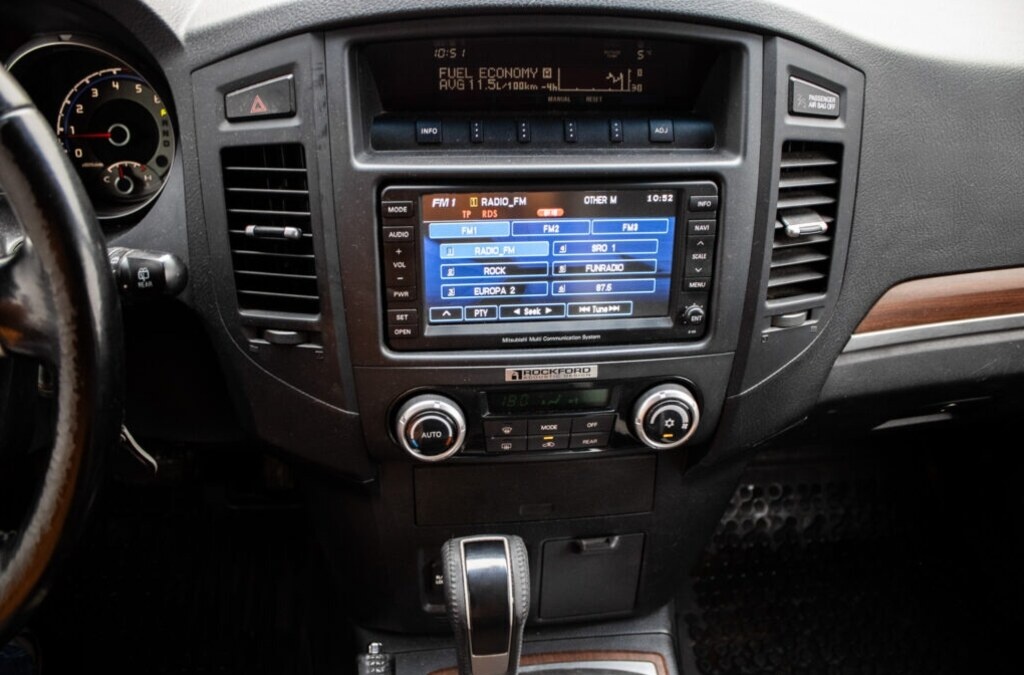 Mitsubishi Pajero 3.2 DI-D, 147kW (2011) - 14