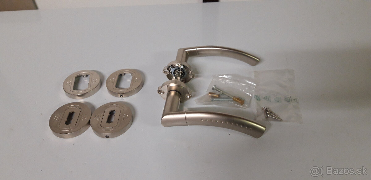 Klucky na vchodove dvere roztec 92mm a ine - 14