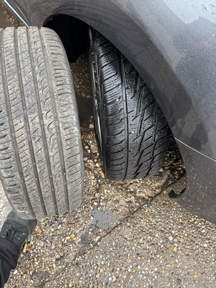 Toyota Auris 1.6 benzín 91kw - 14