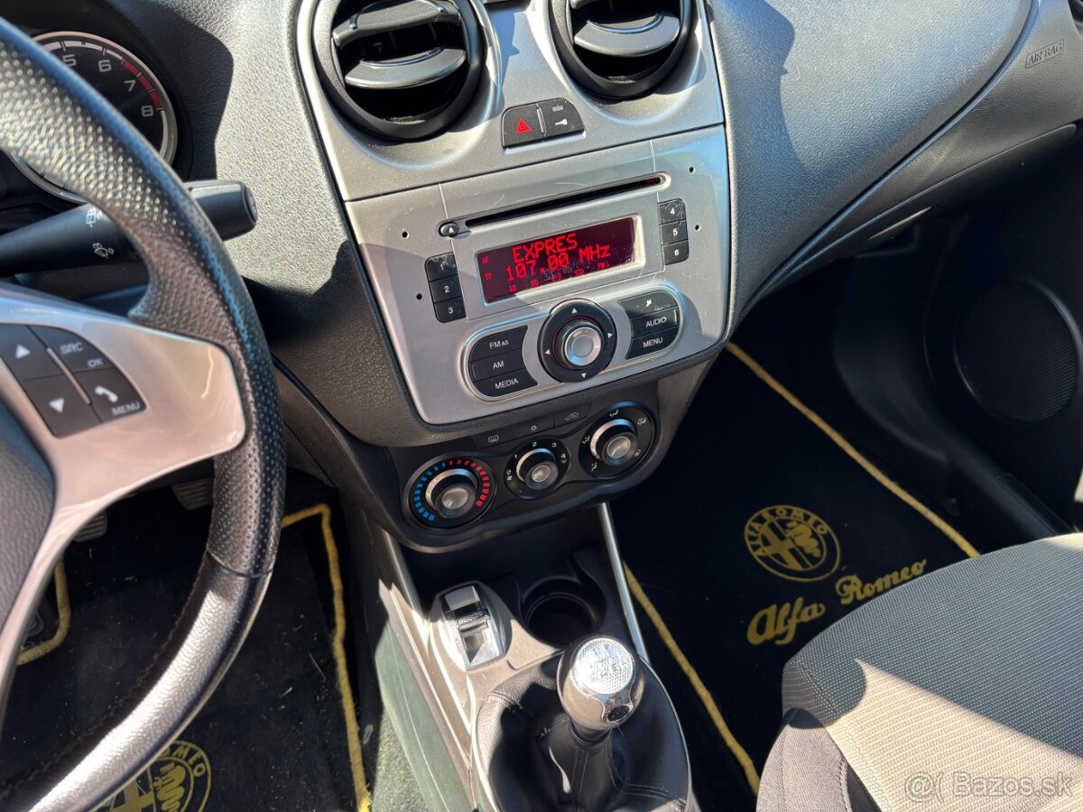 Alfa Romeo MiTo 1.4i - 14