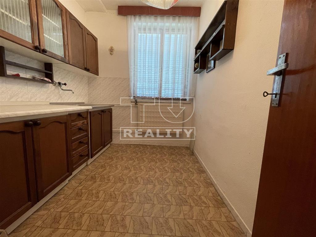 REZERVOVANÉ- Rodinný dom 312 m2 so 738 m2 záhradou vo... - 14