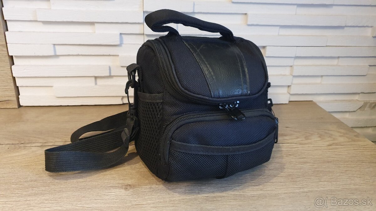 Predam Olympus OM-D E-M1 Mark ii a objektivy M.Zuiko - 14