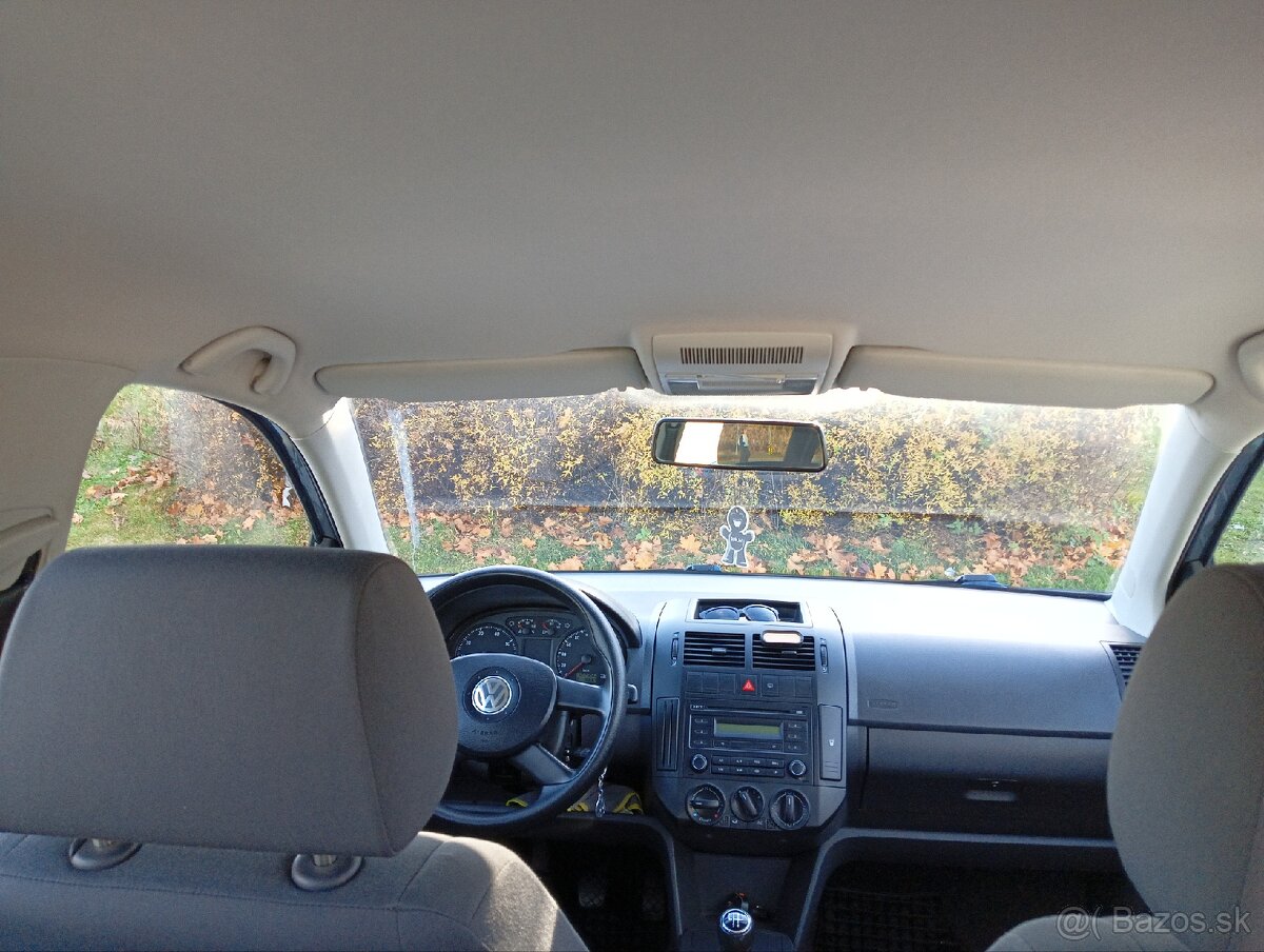 Volkswagen Polo 1.2 Benzín (2005) - 14