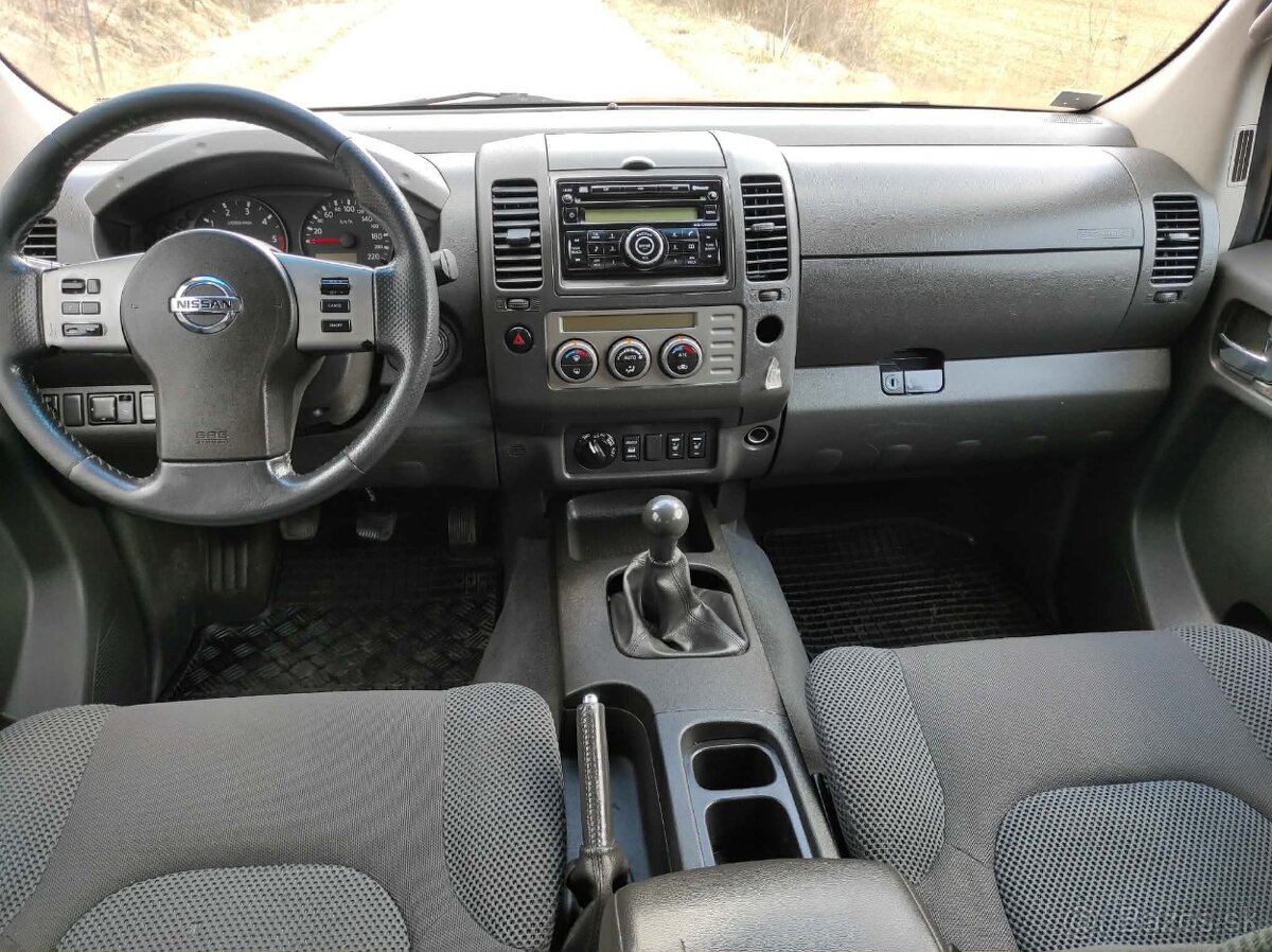Nissan Navara D40 2.5 DCi 4x4 RV2009 - 14