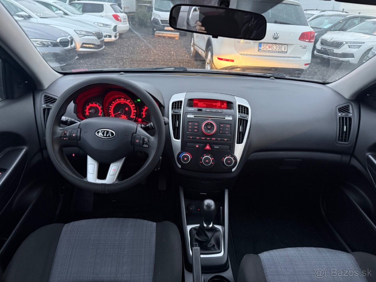 Kia Cee´d 1.4 CVVT LX, 1.majiteľ, - 14
