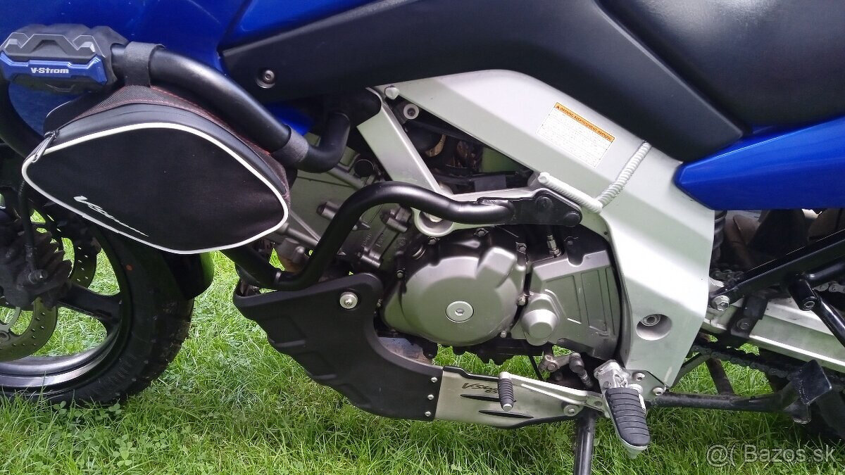 Suzuki DL650 Vstrom - 14