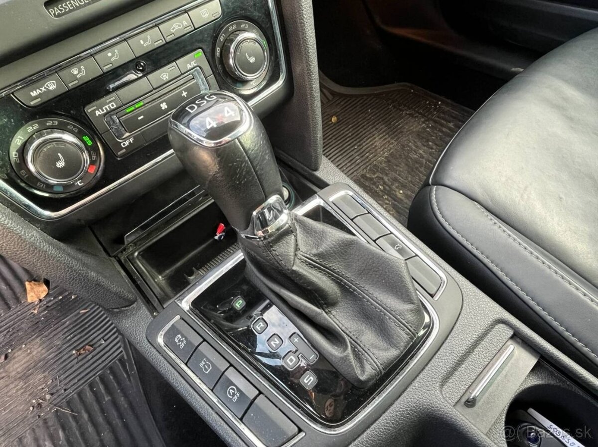 Škoda Superb 2.0 TDI DSG - 14