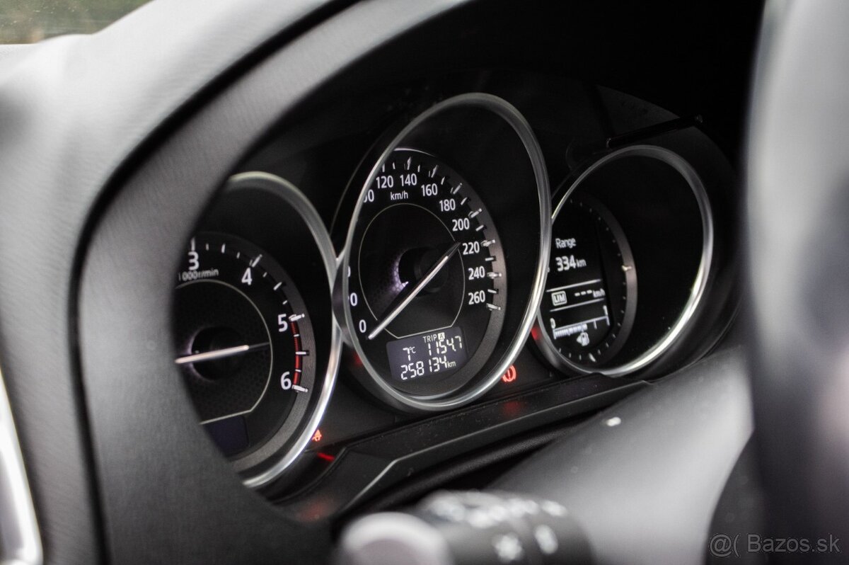 Mazda 6 Combi 2.2 Skyactiv-D, 110kW, M6 - 14