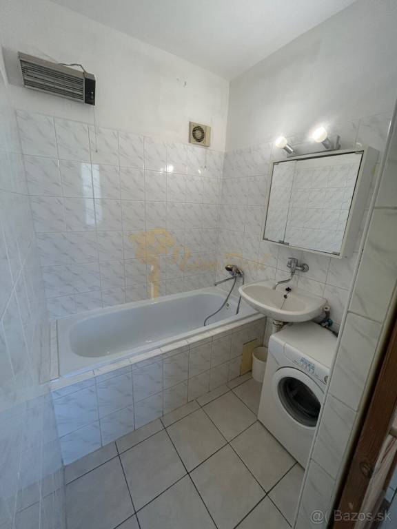 Veľký 2-izb. byt na ul. Vranovská, Petržalka, lodžia, 4.p./7 - 14