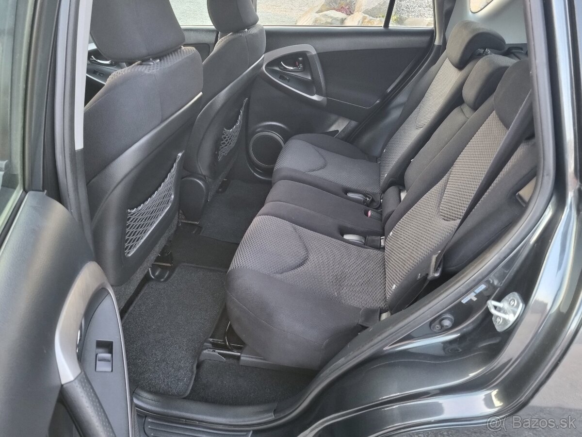 TOYOTA RAV4 2,2D4D 4x4 - 14