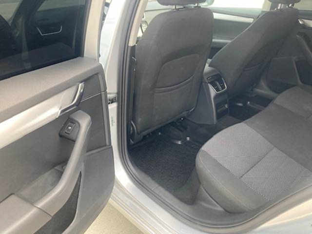 Škoda Octavia combi 1.6 TDI, 2016, 81kW, NAVI - 14