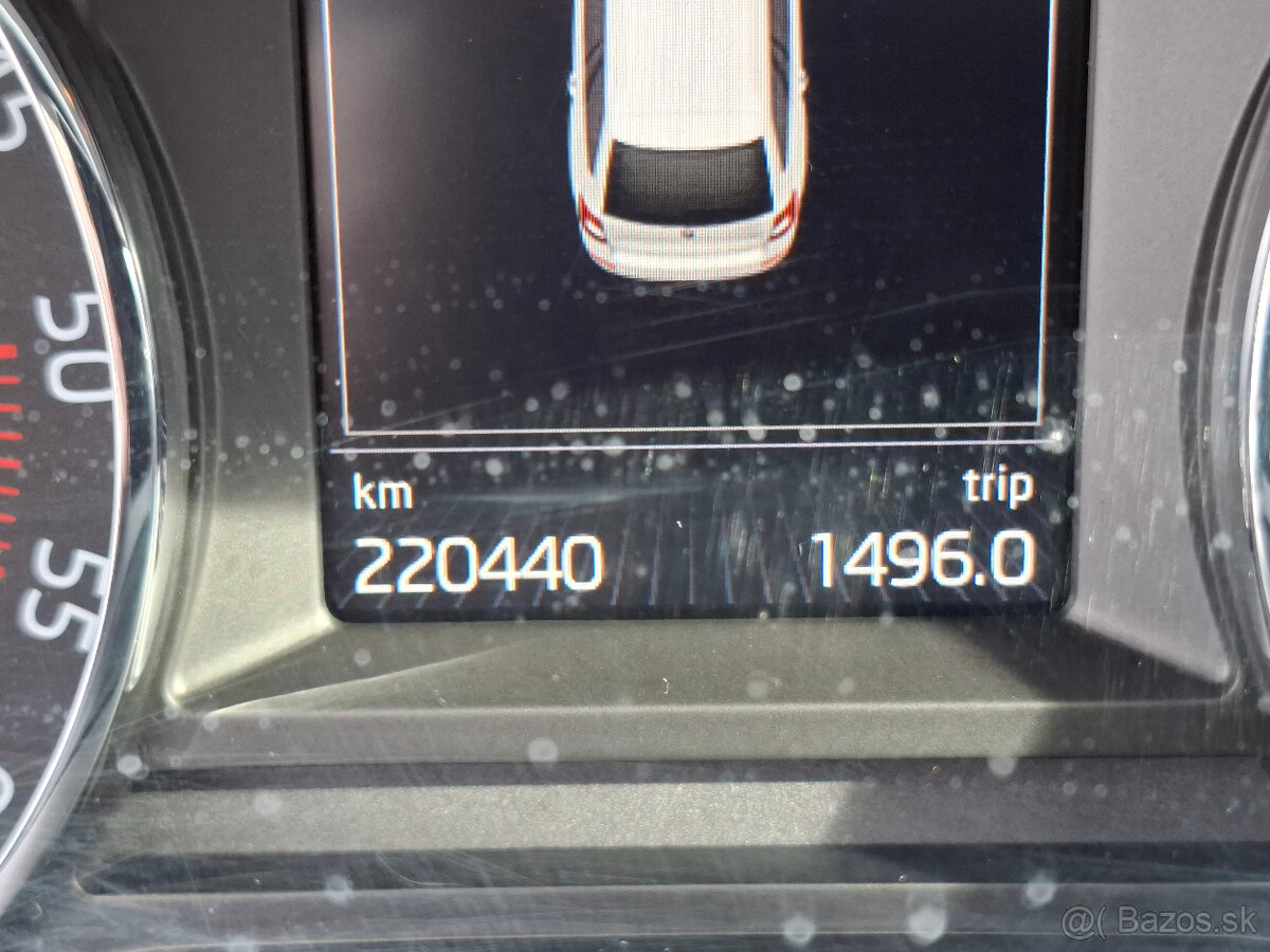 ŠKODA OCTAVIA COMBI 1,6 TDi r.v. 2016 - 14