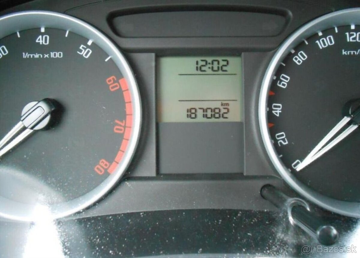 Škoda Fabia 1,2 HTP benzín - 14