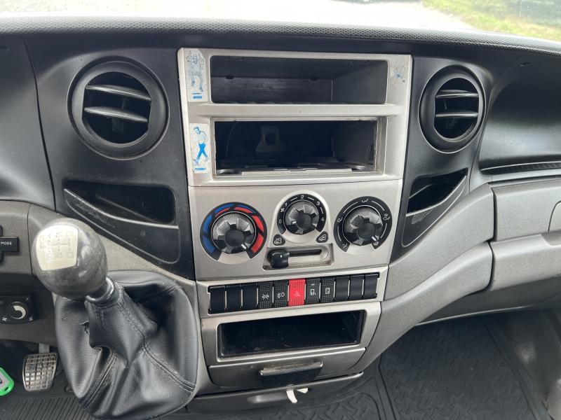 Prodám Iveco Daily 3.0HPT. 107kw. 50C15. 6 míst. - 14