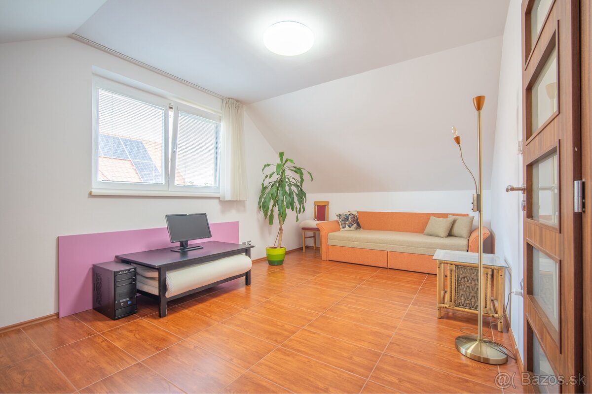 PREDAJ 6 izbový dom 192 m2, pozemok 607 m2, Dunajská Lužná - 14