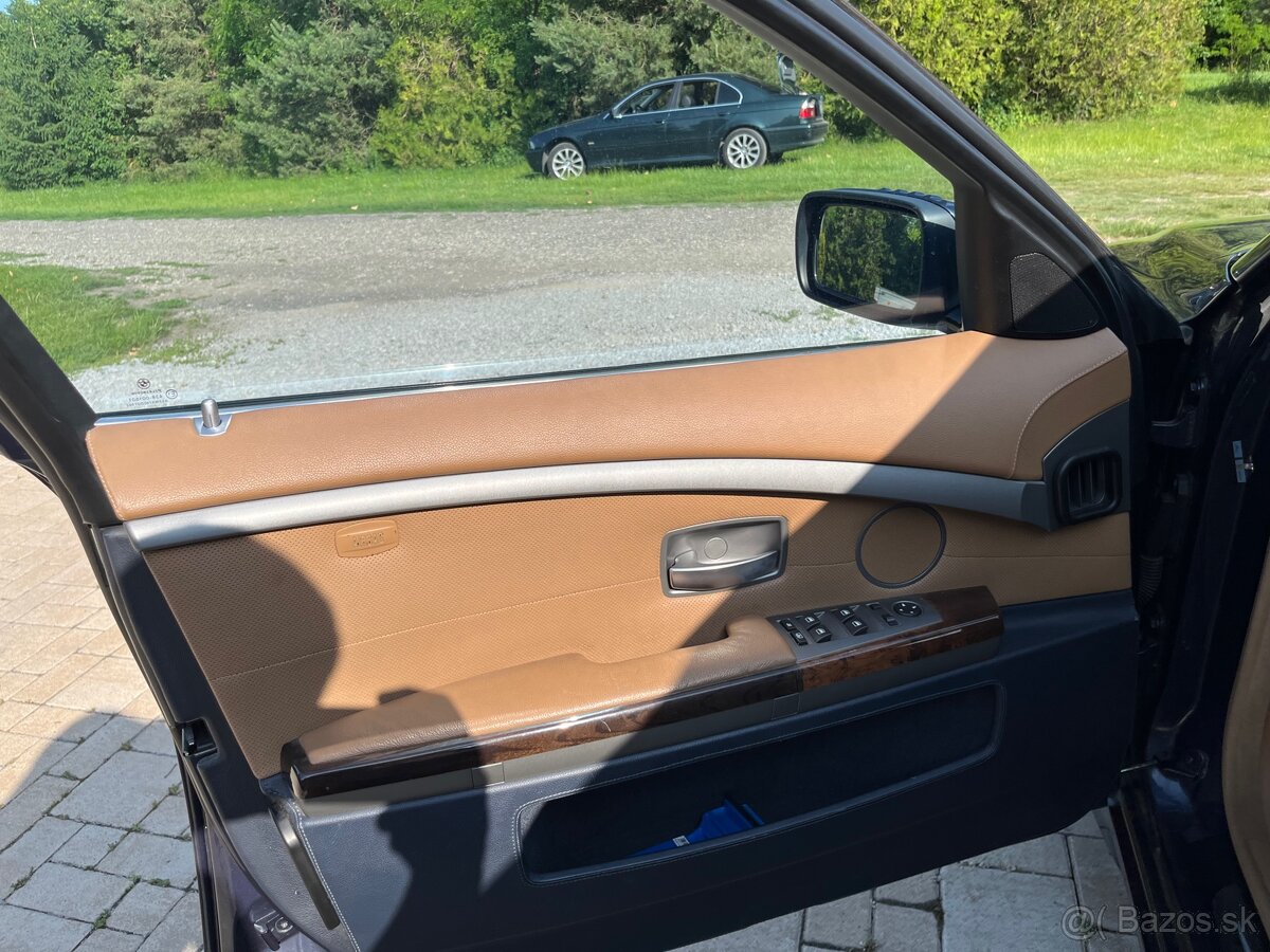 BMW 760i - 14