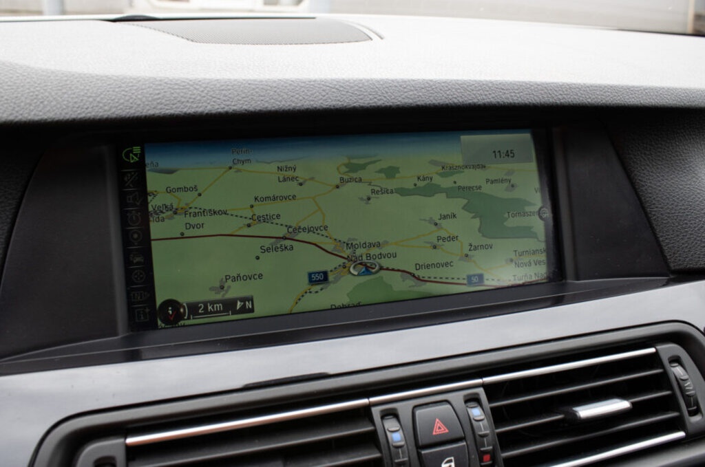 BMW 535d Touring z roku 2012 - 14