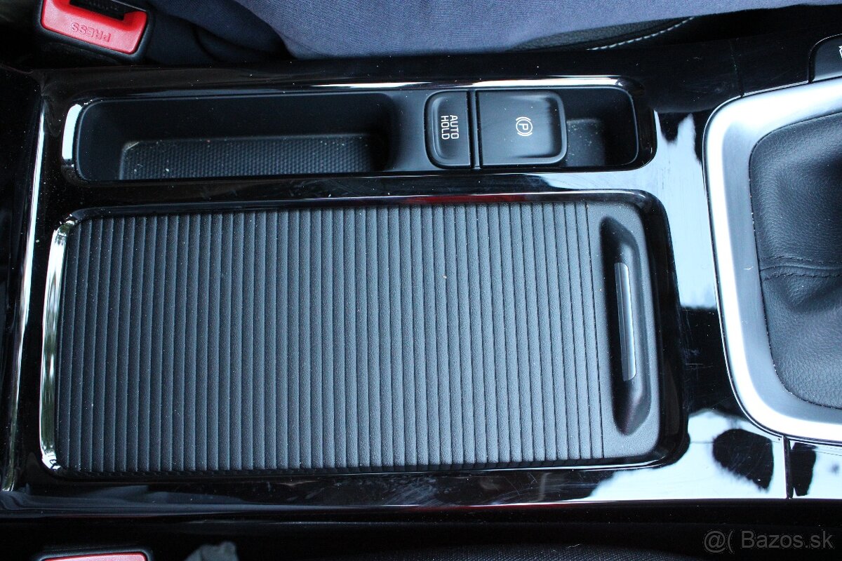 KIA XCEED 1.5 T-GDi GOLD 118 kw - 14