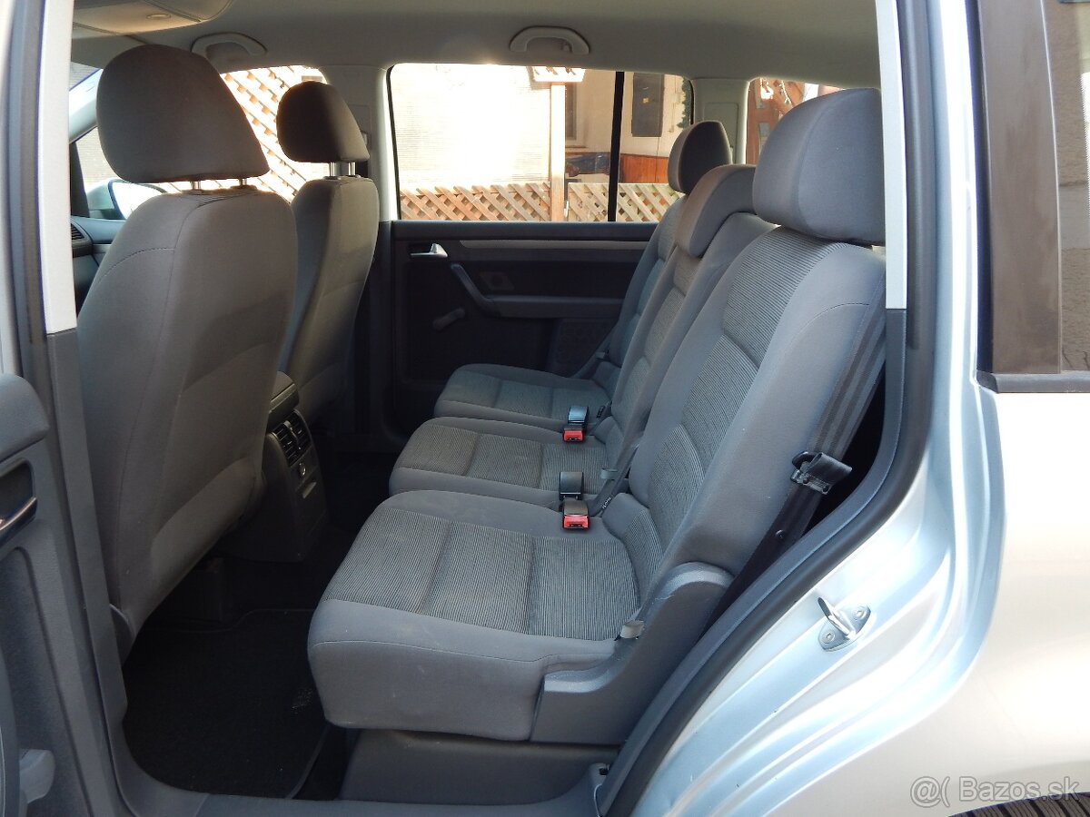 VW TOURAN 1,9 TDI, 77 kW, DSG 7 - 14