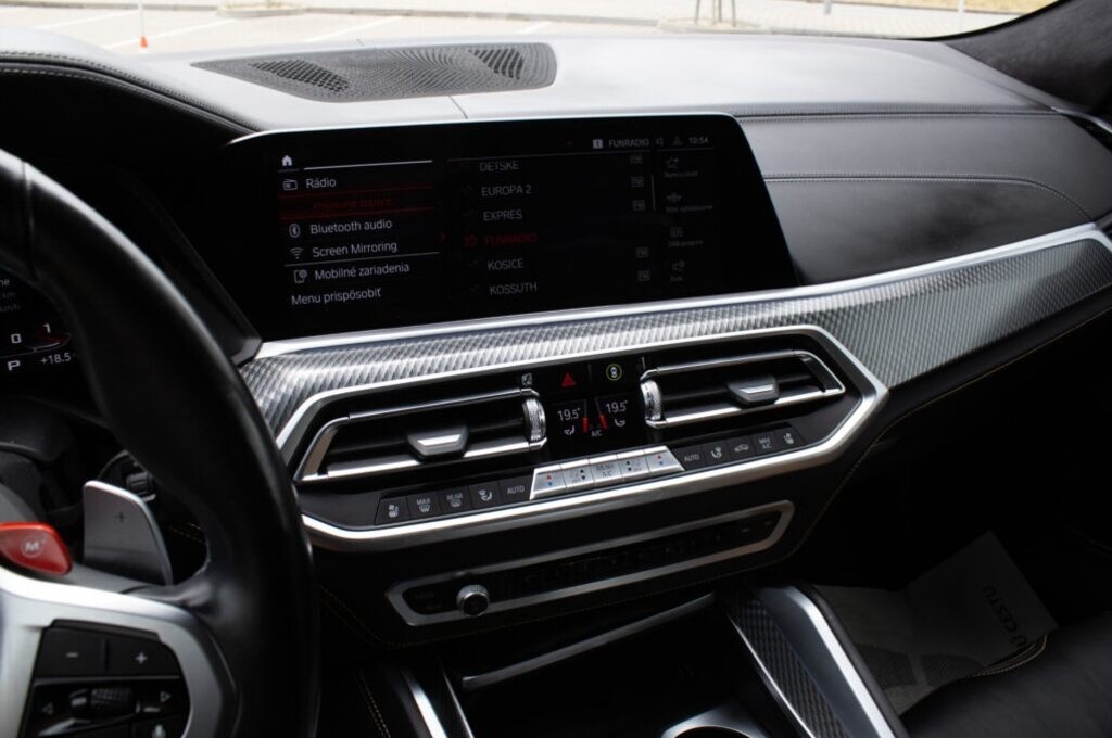 BMW X6 M Competition z roku 2021 - 14