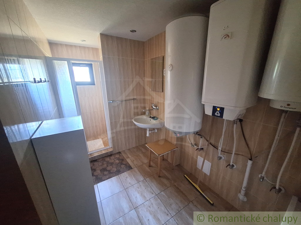 Veľká chata v Západných Tatrách nad Obcou Jakubovany - 14