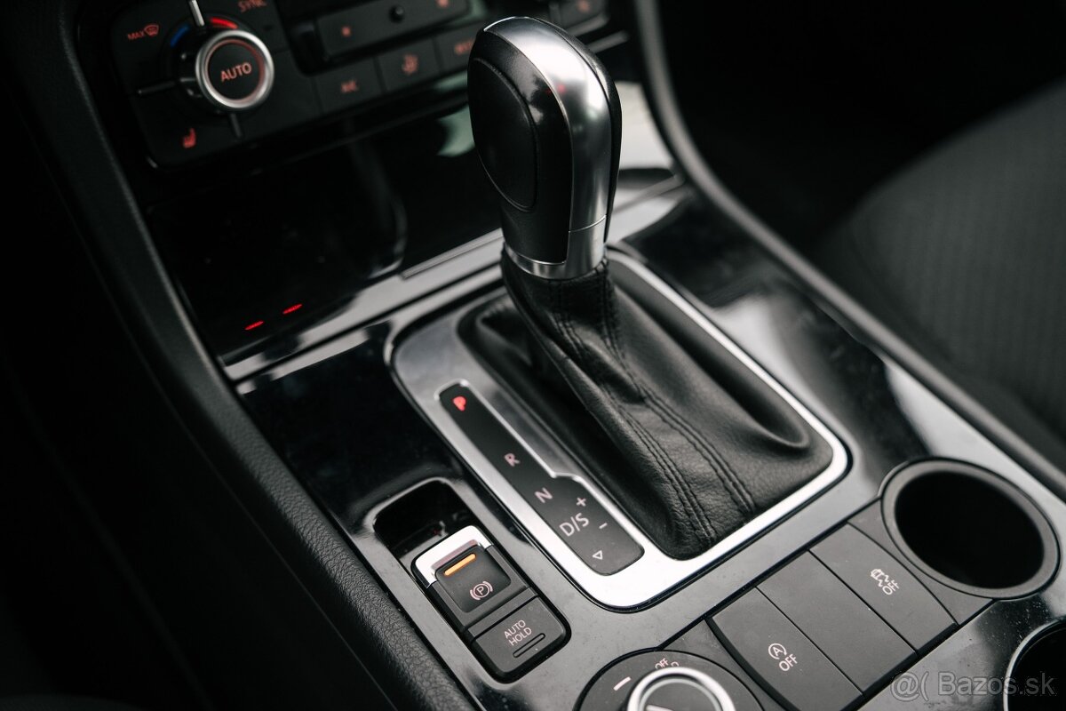 Volkswagen Touareg II 3.0 V6 TDI - 14