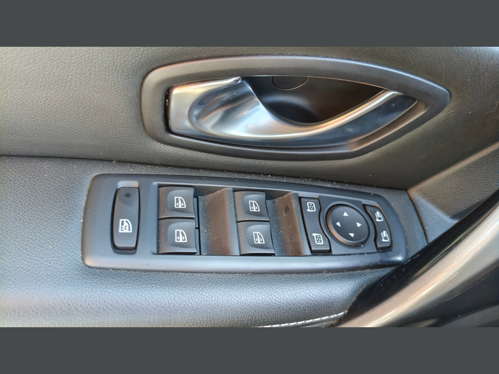 Renault Laguna Grandtour 2.0 dCi 150k Black Edition - 14