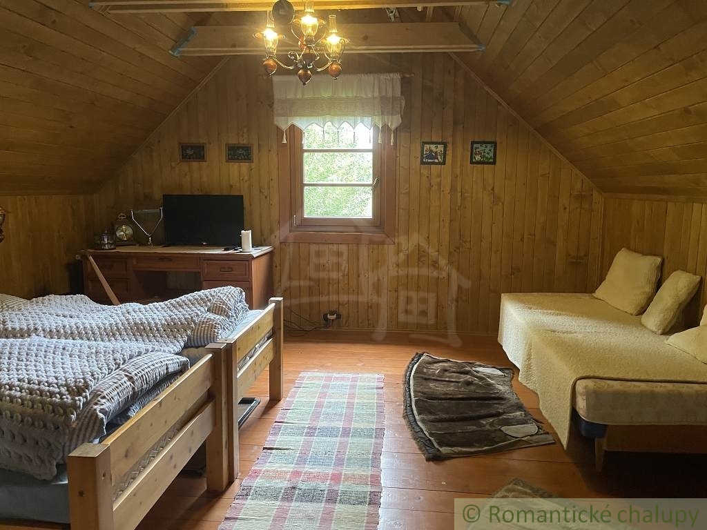 Kanadský zrub pod lesom neďaleko Košíc - 14