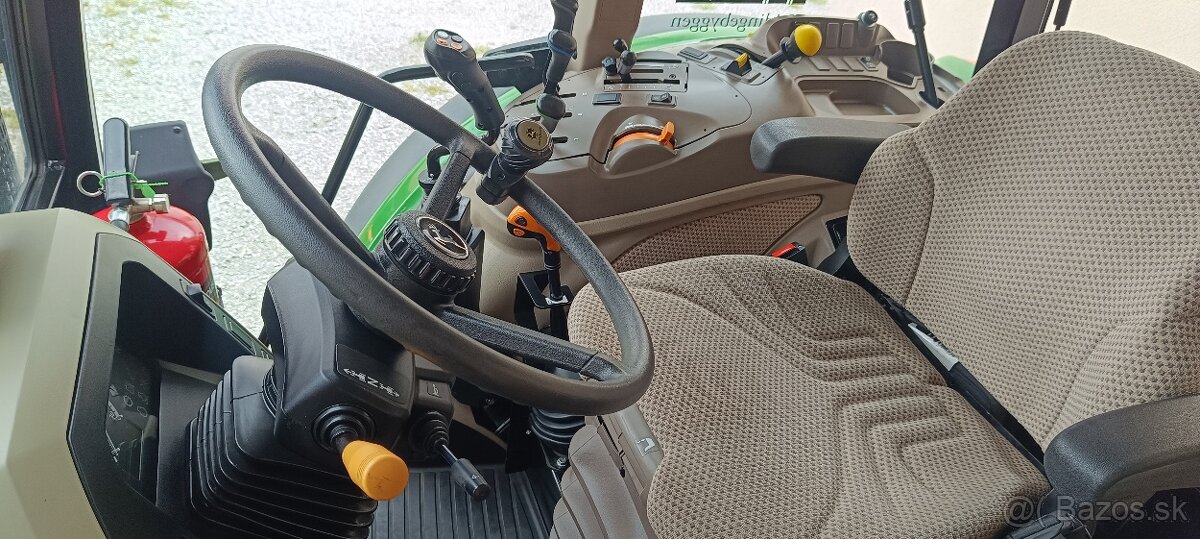 John Deere 5085M + JD 543R nakladač - 14