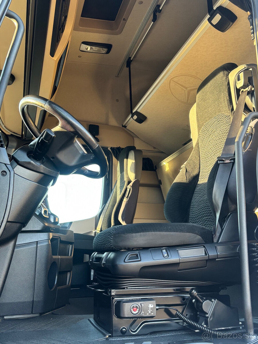 Prodám tahač návěsů MERCEDES-BENZ ACTROS 1848 E6 GIGASPACE - 14