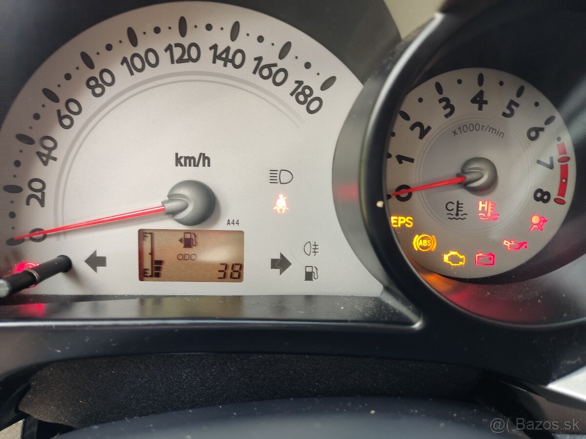 Daihatsu Trevis - 14