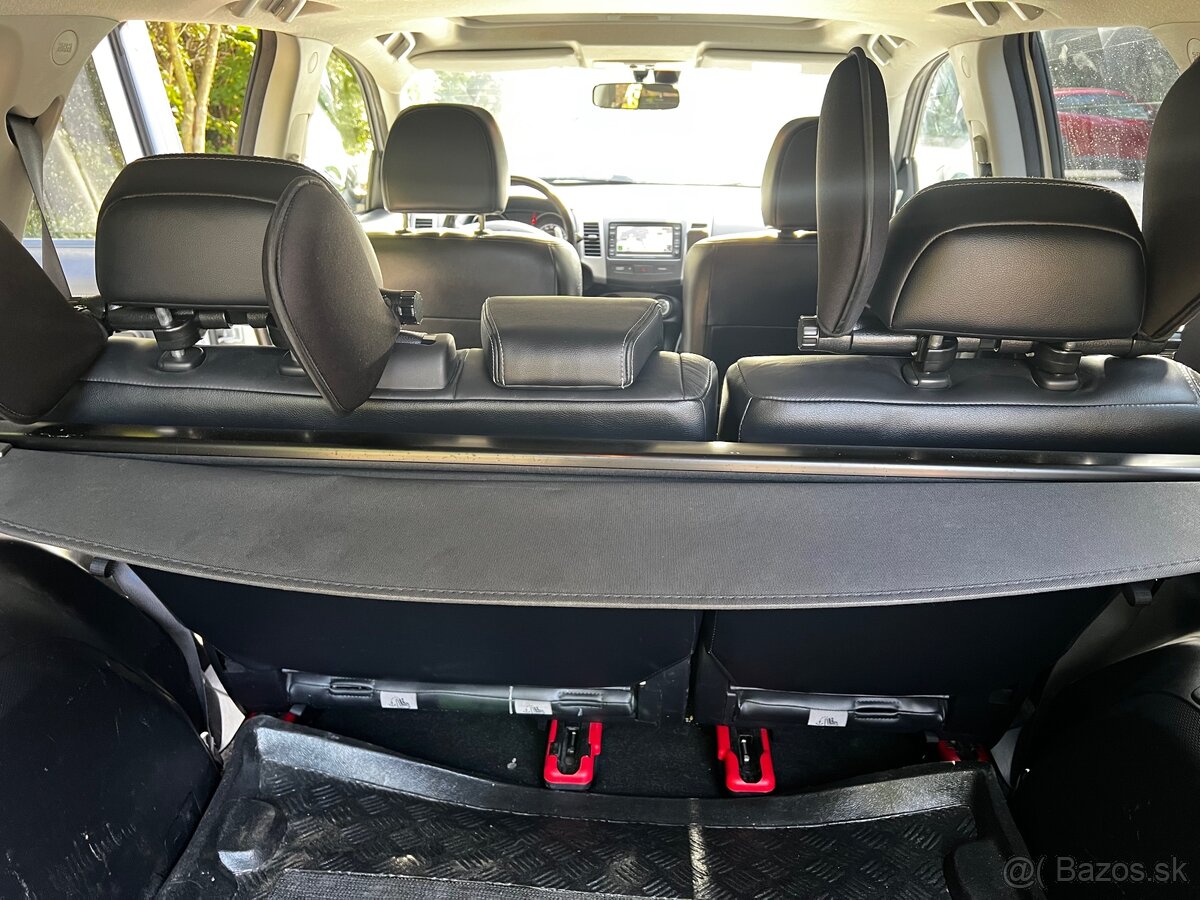 Mitsubishi Outlander 2.4 benzin 4x4 odpočet DPH - 14