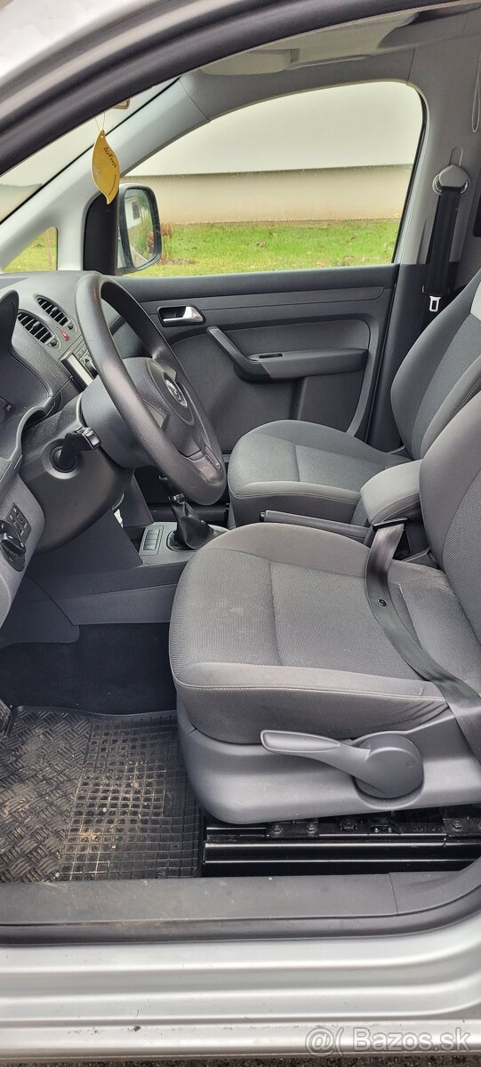 Caddy Maxi 2,0 TDI, 2012, 103kw/140PS, strieborná metalíza - 14