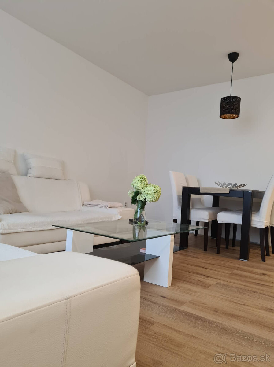 Prenájom exkluzívny 3.i.byt Nitra-Chrenová s garážou - 14