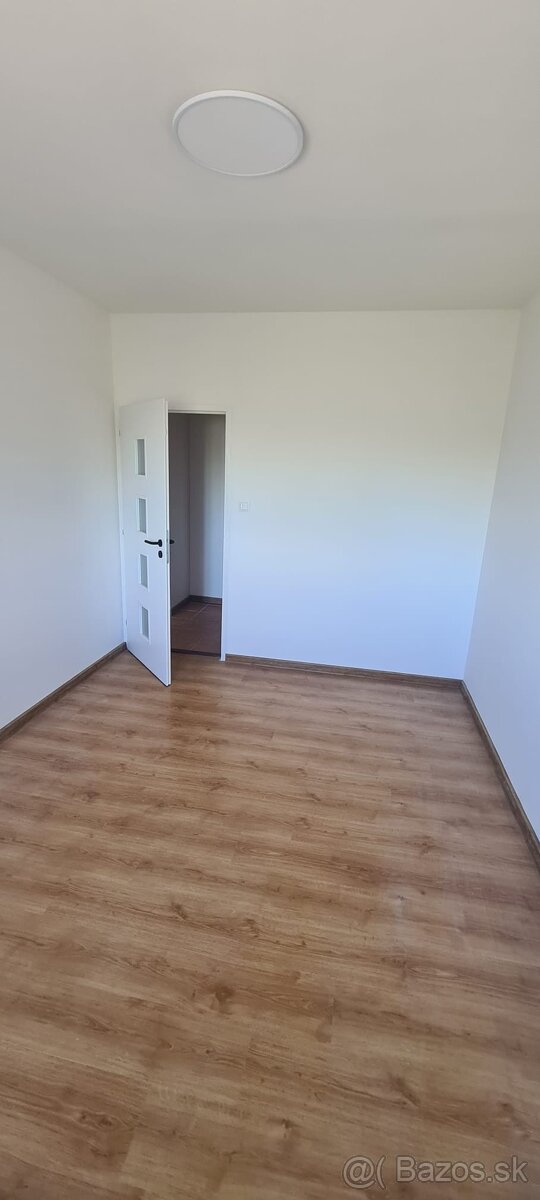 Pronájem bytu 1+1 43 m² - 14