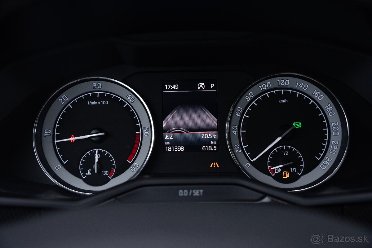 Škoda Superb Sportline Combi 2.0 TDI, 140KW, DSG, PANO, KAM - 14