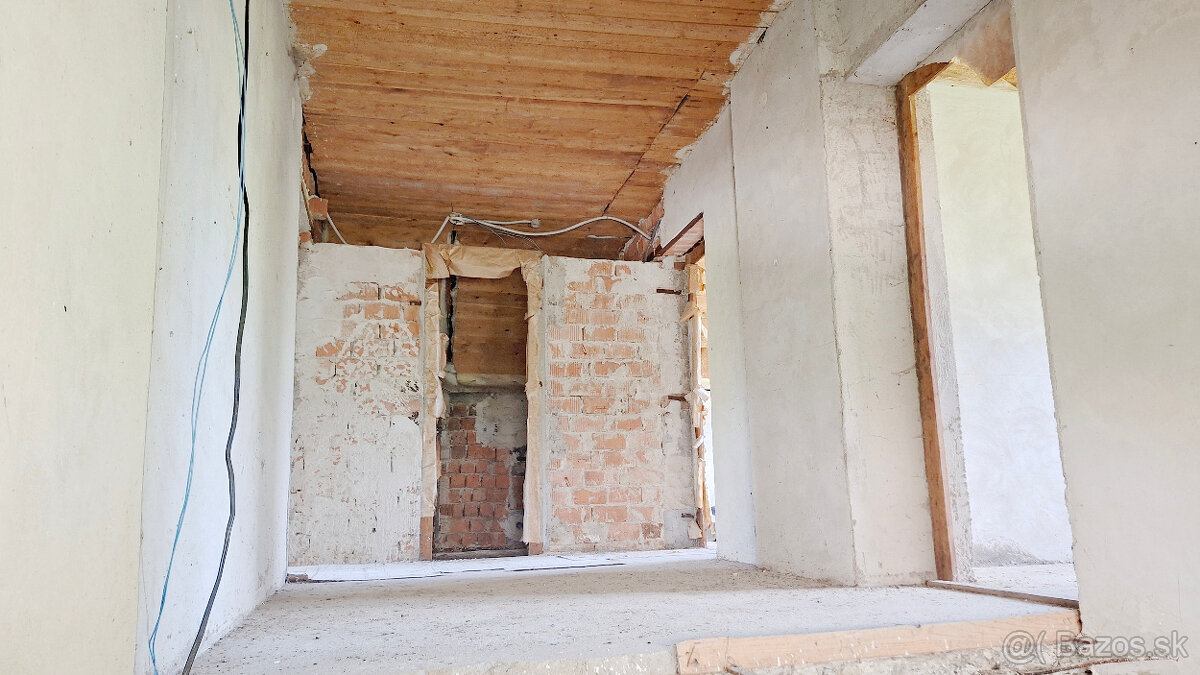 Rozostavaný rodinný dom okolie Giraltoviec, obec Soboš - 14