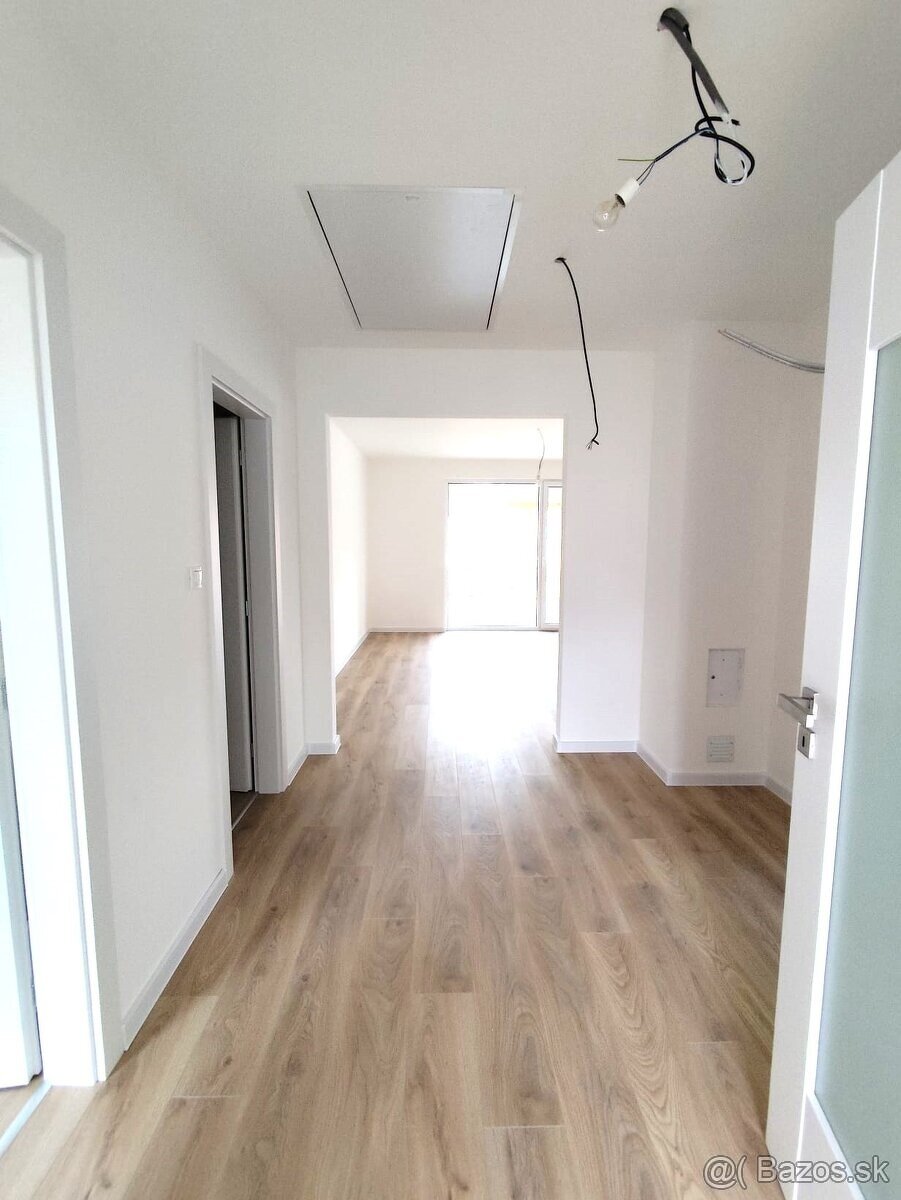 NA PREDAJ NOVOSTAVBA č. 1 V SĽAŽANOCH - 14