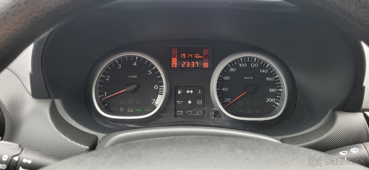 Dacia Duster 1.6i benzin 4x4 MT/6 - 14