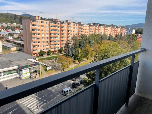 Luxusný 2i byt s 3 lodžiami na Krčulovej v Brezne - 14