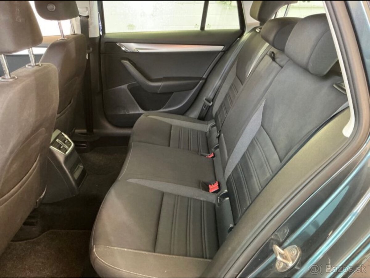 ŠKODA OCTAVIA COMBI 2.0 TDI DSG 110KW 4/2018•FULL LED•CAM - 14