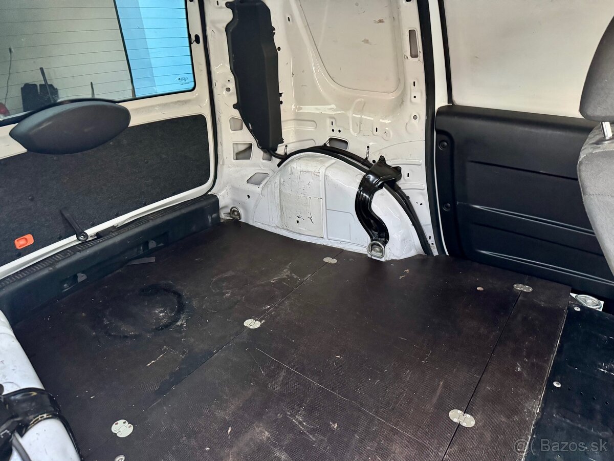 Škoda Roomster Praktik 1.6TDi - 14